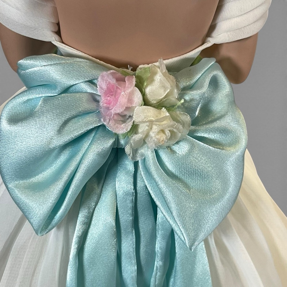 Ashton Drake Galleries Summer Dream Porcelain Bride Wedding Doll Donna 1997 - Picture 4 of 12